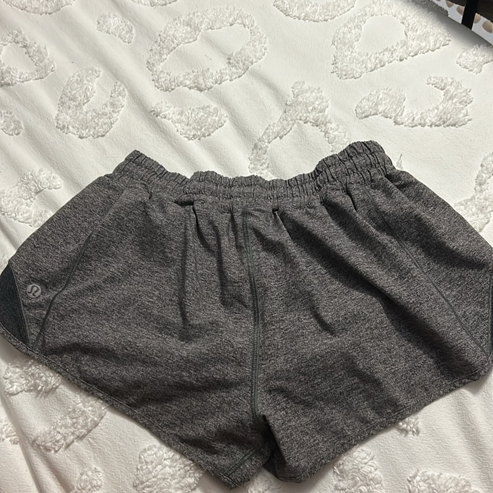 LULULEMON HOTTY HOT LR 2.5” - Picture 2 of 4